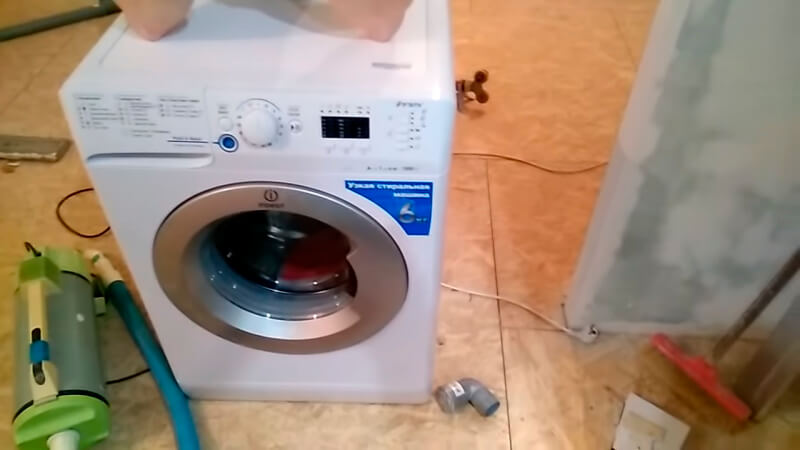 Фото: установка стиральной машины