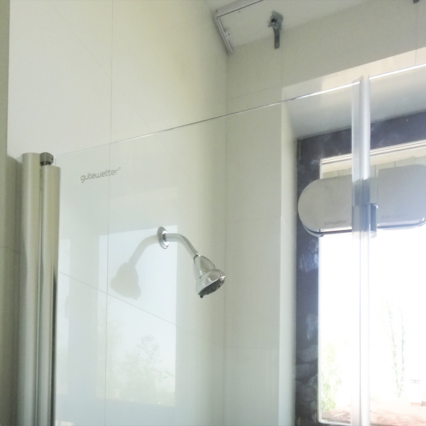 Шторка на ванну GuteWetter Lux Pearl GV-102 левая 120 см стекло бесцветное, профиль матовый хром