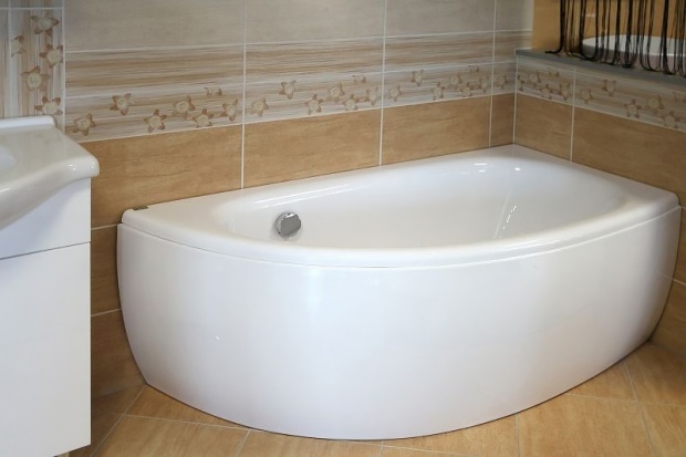 Акриловая ванна Besco Milena 150x70 R